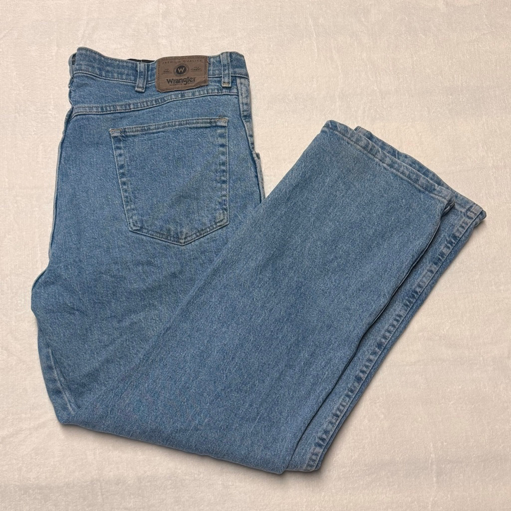 Men's Wrangler‎ Blue Light Wash Regular Fit Jeans With Stretch 36x29